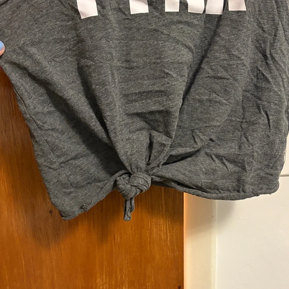 PINK Victoria's Secret Gray Muscle Tee - Picture 4 of 5